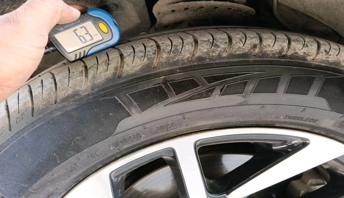 2024 Mahindra XUV 3XO AX5 1.2 L TCMPFi, Petrol, Manual, 7,722 km, tyre