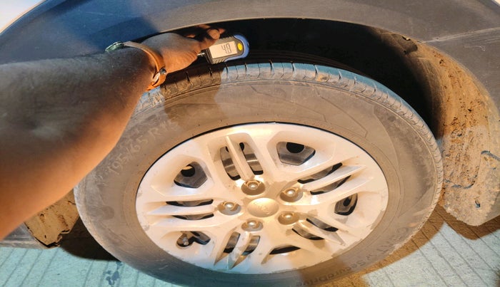 2023 KIA CARENS PRESTIGE 1.5 PETROL 7 STR, Petrol, Manual, 84,370 km, tyre