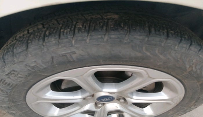 2019 Ford Ecosport TITANIUM + 1.5L DIESEL, Diesel, Manual, 1,05,390 km, tyre