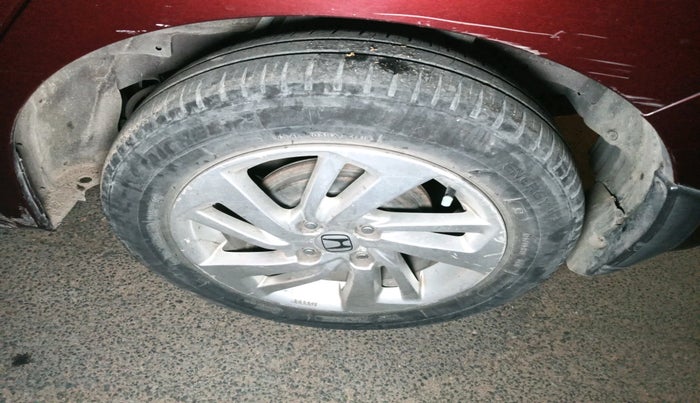 2016 Honda Jazz 1.2L I-VTEC V, Petrol, Manual, 90,860 km, tyre