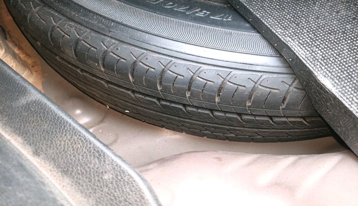 2016 Honda Jazz 1.2L I-VTEC V, Petrol, Manual, 90,860 km, tyre