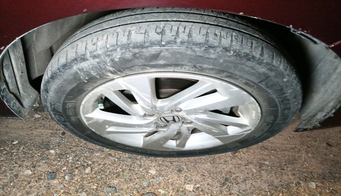 2016 Honda Jazz 1.2L I-VTEC V, Petrol, Manual, 90,860 km, tyre