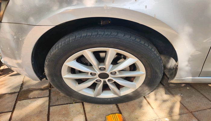 2013 Skoda Octavia AMBITION 2.0 TDI, Diesel, Manual, 1,04,575 km, tyre