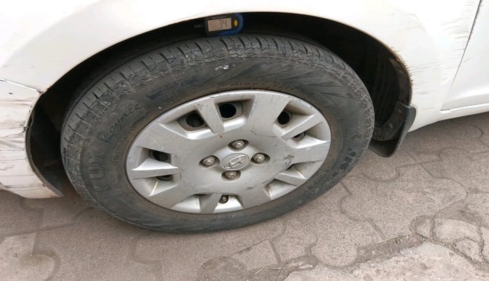 2012 Hyundai i20 MAGNA (O) 1.2, Petrol, Manual, 1,10,542 km, tyre