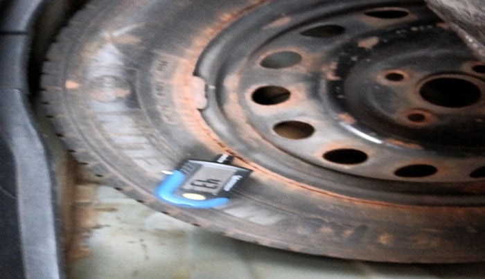 2012 Hyundai i20 MAGNA (O) 1.2, Petrol, Manual, 1,10,542 km, tyre