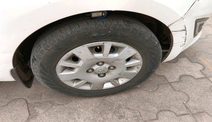 2012 Hyundai i20 MAGNA (O) 1.2, Petrol, Manual, 1,10,542 km, tyre