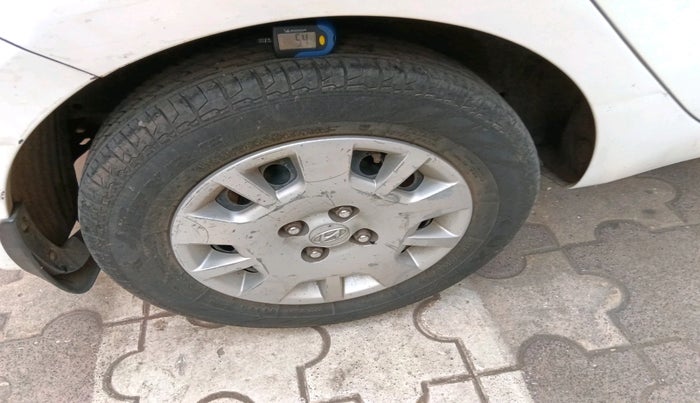 2012 Hyundai i20 MAGNA (O) 1.2, Petrol, Manual, 1,10,542 km, tyre