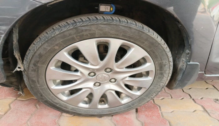 2017 Maruti Baleno ZETA PETROL 1.2, Petrol, Manual, 1,35,005 km, tyre