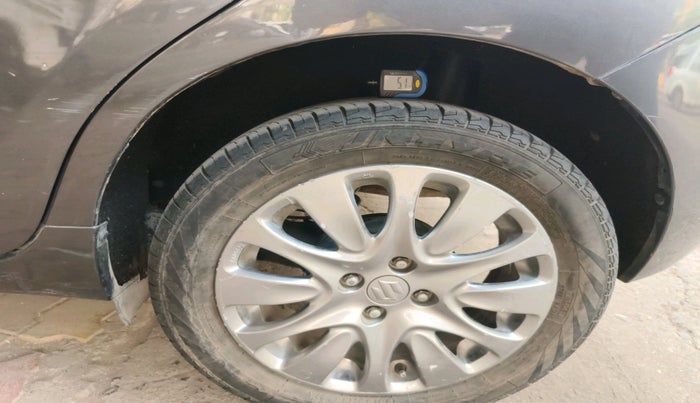 2017 Maruti Baleno ZETA PETROL 1.2, Petrol, Manual, 1,35,005 km, tyre