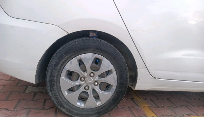 2017 Hyundai Xcent E+ 1.2 CRDI, Diesel, Manual, 1,40,290 km, tyre