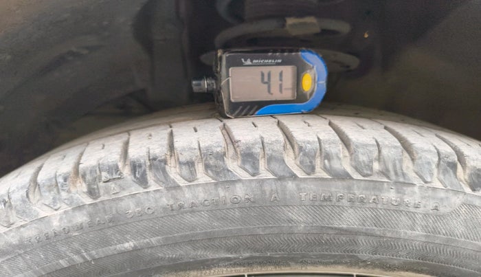 2020 Maruti Ertiga VXI SHVS, Petrol, Manual, 44,912 km, tyre