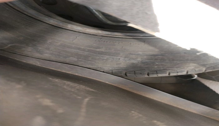 2013 Hyundai i10 MAGNA 1.1, CNG, Manual, 87,205 km, tyre