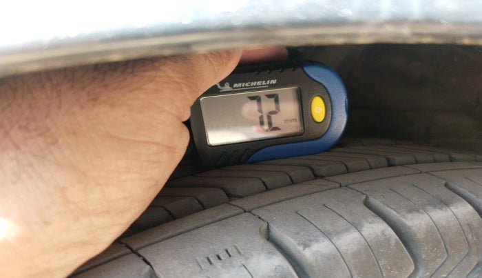 2013 Hyundai i10 MAGNA 1.1, CNG, Manual, 87,205 km, tyre