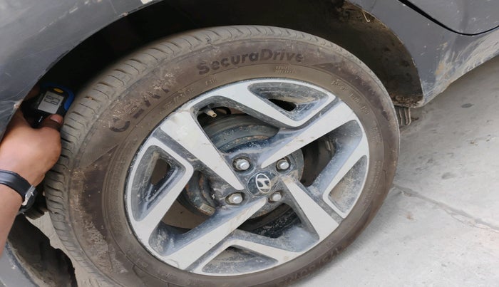 2022 Hyundai AURA SX PLUS 1.2 AMT CRDI, Diesel, Automatic, 75,773 km, tyre