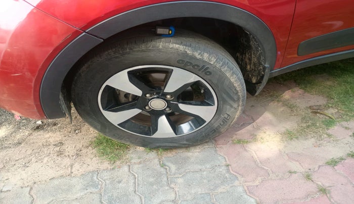 2017 Tata NEXON XZ PLUS PETROL, Petrol, Manual, 74,326 km, tyre