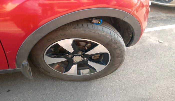 2017 Tata NEXON XZ PLUS PETROL, Petrol, Manual, 74,326 km, tyre