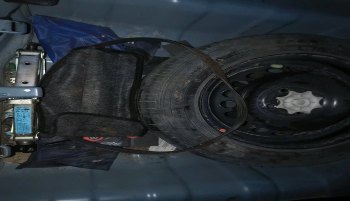 2018 Hyundai Xcent SX 1.2, Petrol, Manual, 90,743 km, tyre