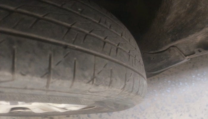 2012 Renault Duster 85 PS RXL DIESEL, Diesel, Manual, 2,18,341 km, tyre