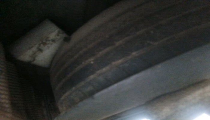 2012 Renault Duster 85 PS RXL DIESEL, Diesel, Manual, 2,18,341 km, tyre