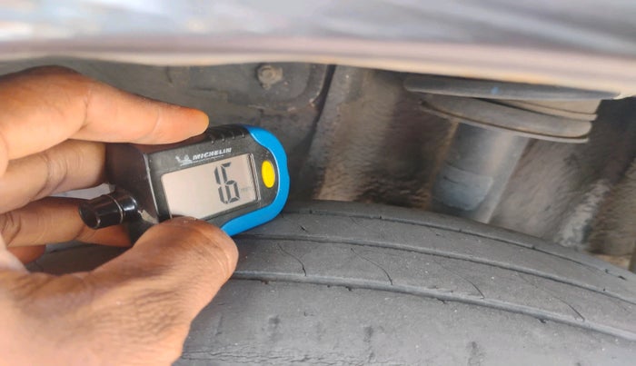 2019 Tata Tiago XZ PETROL, Petrol, Manual, 1,53,287 km, tyre