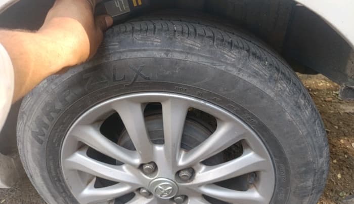 2011 Toyota Etios VX, Petrol, Manual, 1,14,220 km, tyre
