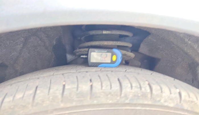 2024 Mahindra XUV700 AX 5 P MT 7 STR, Petrol, Manual, 16,432 km, tyre