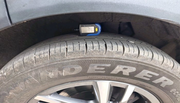 2024 Mahindra XUV700 AX 5 P MT 7 STR, Petrol, Manual, 16,432 km, tyre