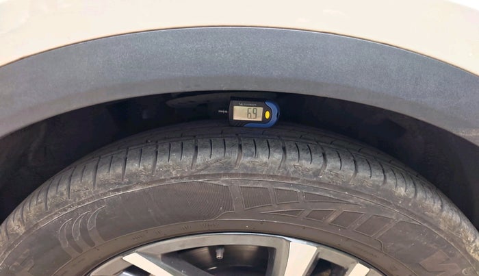 2024 Mahindra XUV700 AX 5 P MT 7 STR, Petrol, Manual, 16,432 km, tyre