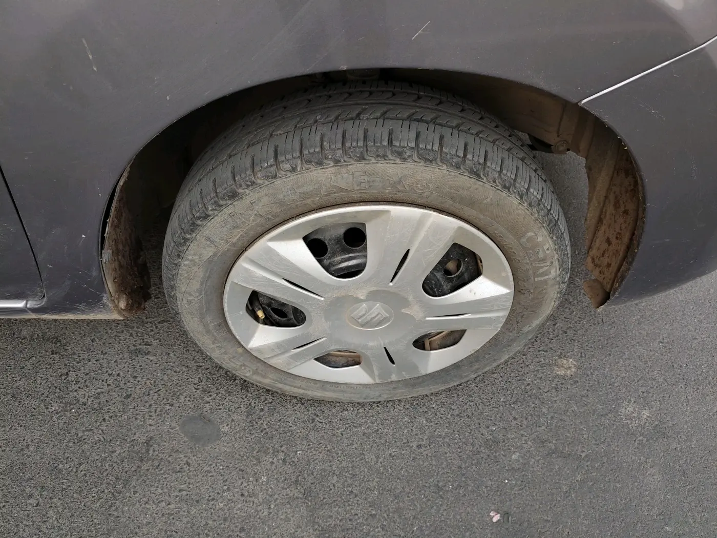 2018 Maruti Wagon R 1.0 VXI, Petrol, Manual, 41,215 km, tyre