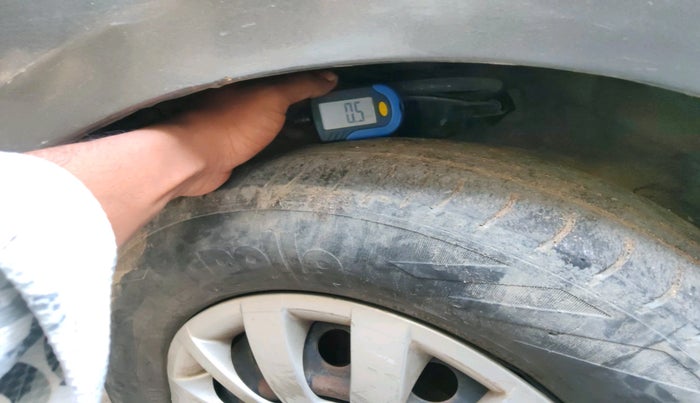 2013 Hyundai i10 MAGNA 1.2, CNG, Manual, 68,421 km, tyre