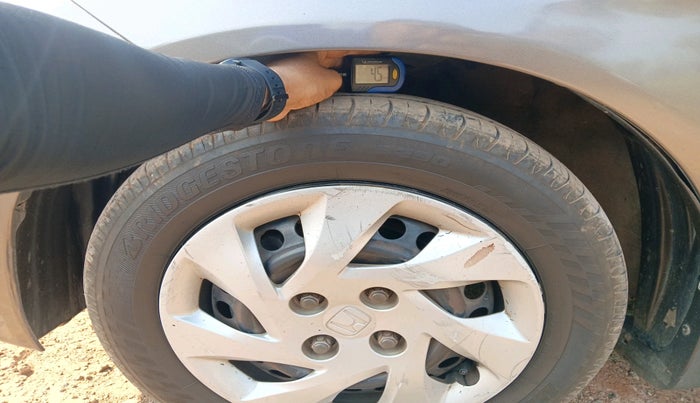 2014 Honda Amaze 1.5L I-DTEC S, Diesel, Manual, 1,34,151 km, tyre