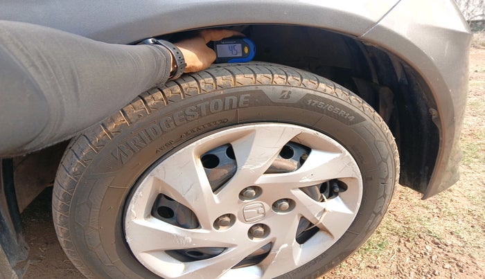 2014 Honda Amaze 1.5L I-DTEC S, Diesel, Manual, 1,34,151 km, tyre