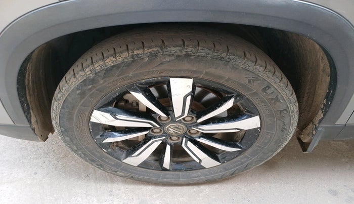 2020 MG HECTOR SHARP 1.5 DCT PETROL, Petrol, Automatic, 1,58,755 km, tyre