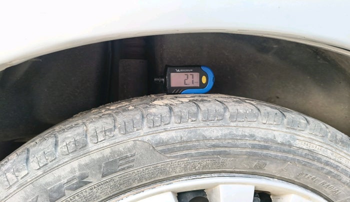 2014 Maruti Ciaz VDI +, Diesel, Manual, 1,94,217 km, tyre