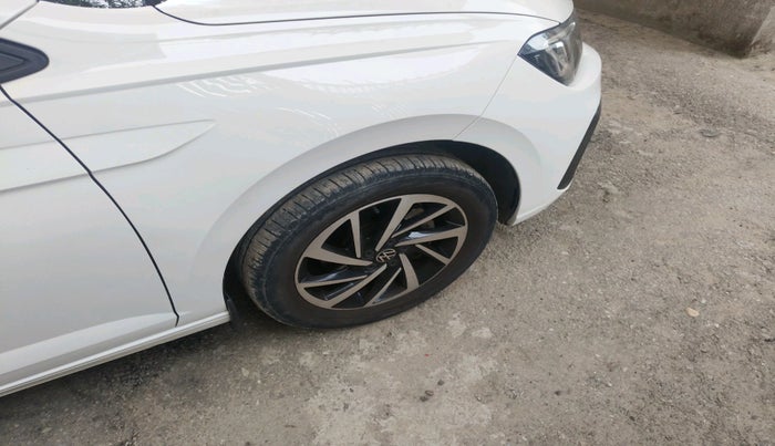 2023 Volkswagen VIRTUS TOPLINE TSI 1.0 MT, Petrol, Manual, 29,473 km, tyre