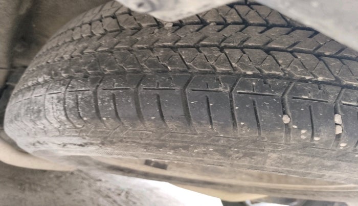 2012 Mahindra XUV500 W8, Diesel, Manual, 1,01,964 km, tyre