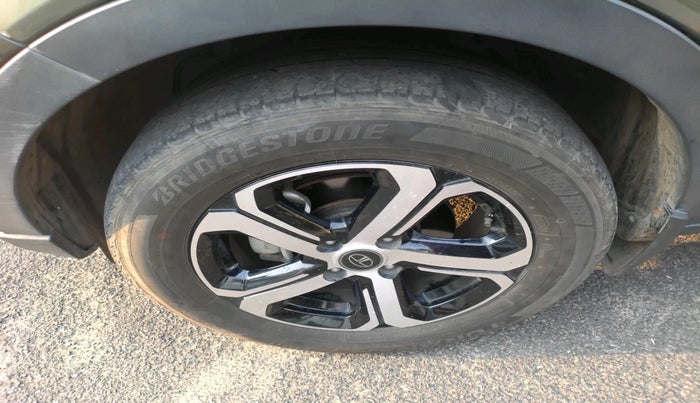 2021 Tata NEXON XZA PLUS (O) PETROL, Petrol, Automatic, 23,204 km, tyre