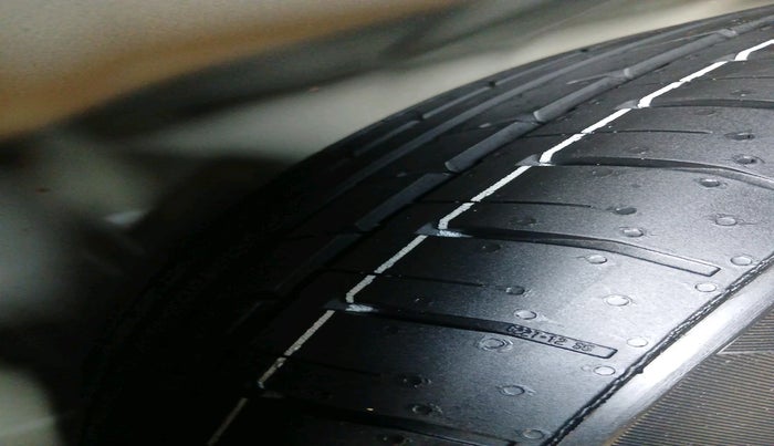 2024 Hyundai VENUE SX 1.2 PETROL, Petrol, Manual, 8,541 km, tyre