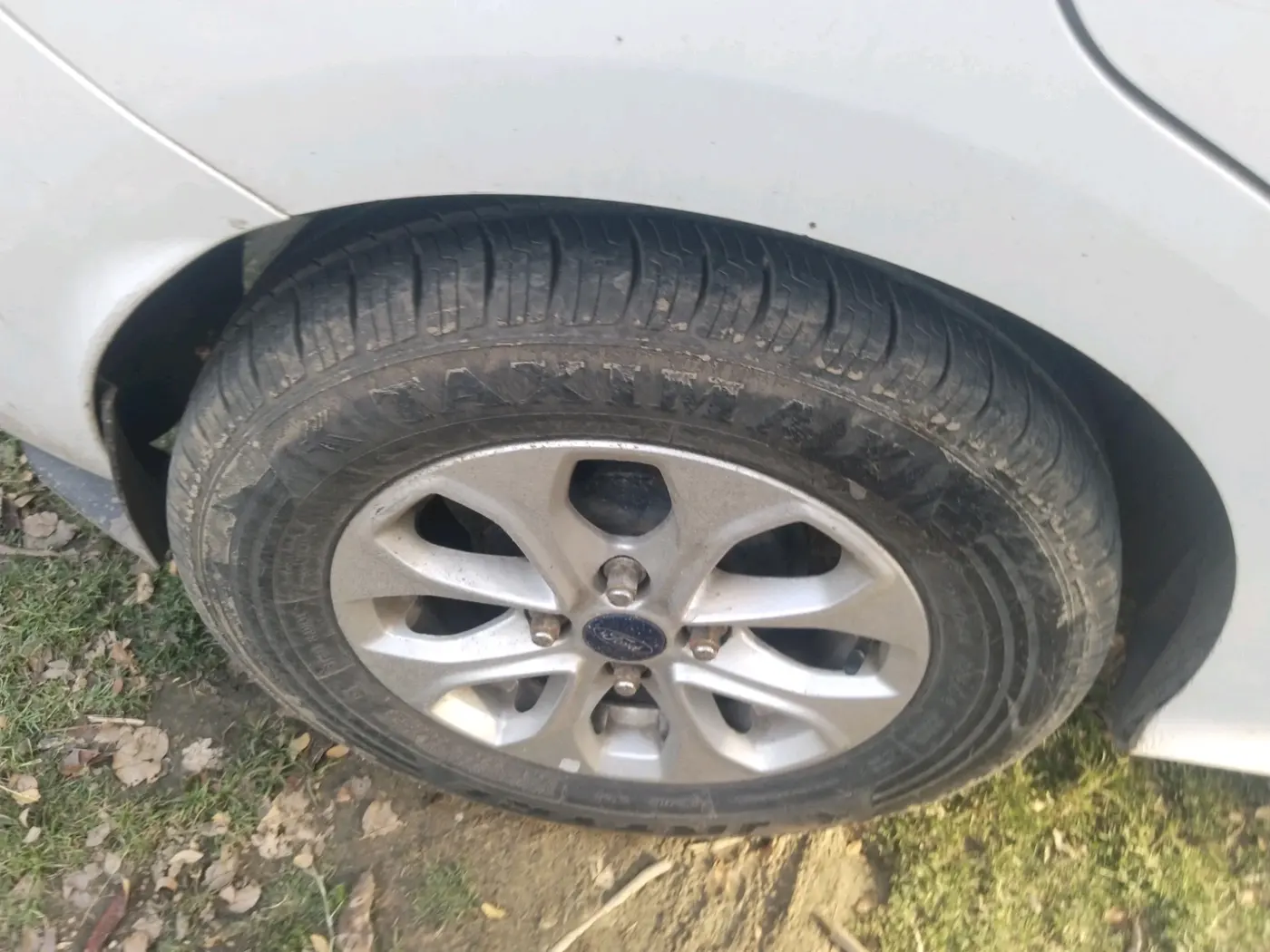 2018 Ford Figo Aspire TITANIUM 1.2 PETROL, Petrol, Manual, 61,976 km, tyre