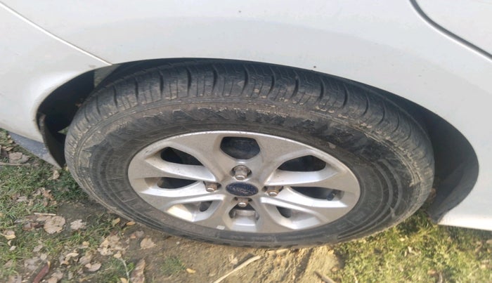 2018 Ford Figo Aspire TITANIUM 1.2 PETROL, Petrol, Manual, 61,976 km, tyre