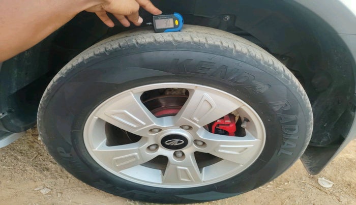 2014 Mahindra XUV500 W8, Diesel, Manual, 1,12,609 km, tyre