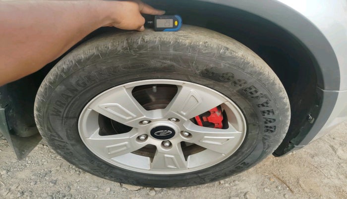 2014 Mahindra XUV500 W8, Diesel, Manual, 1,12,609 km, tyre