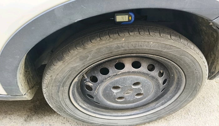 2021 Tata NEXON XE DIESEL, Diesel, Manual, 67,798 km, tyre