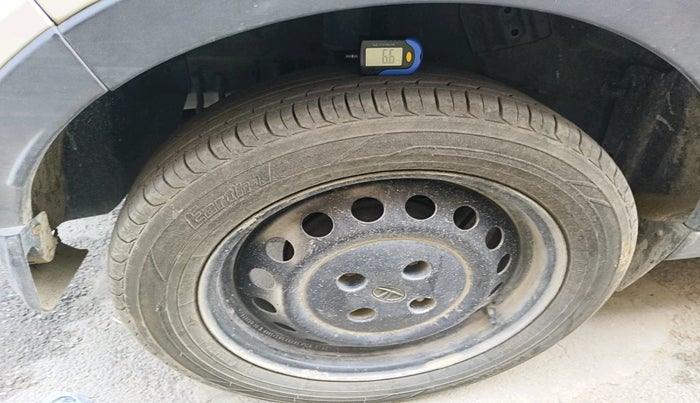 2021 Tata NEXON XE DIESEL, Diesel, Manual, 67,798 km, tyre