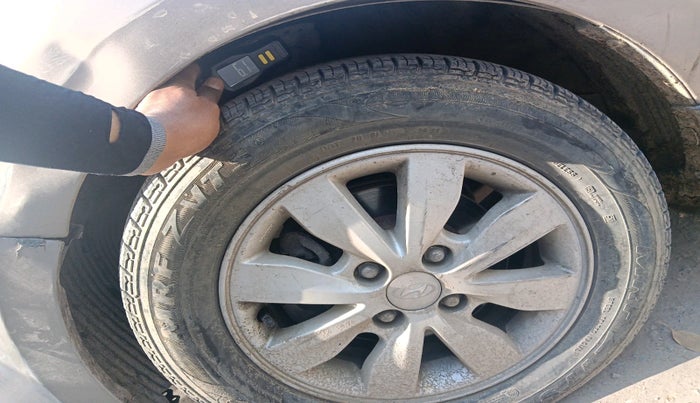 2013 Hyundai i20 SPORTZ 1.2, CNG, Manual, 63,296 km, tyre