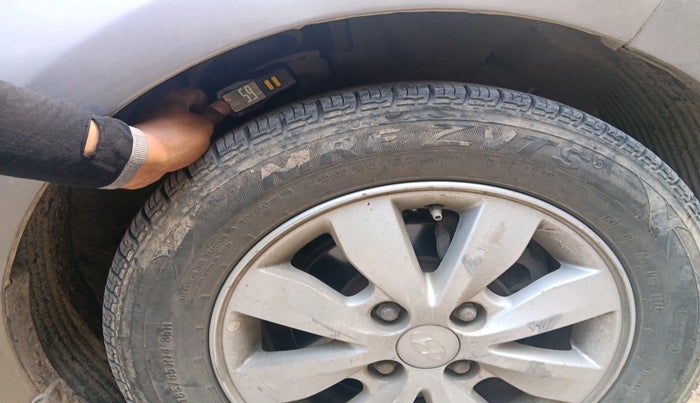 2013 Hyundai i20 SPORTZ 1.2, CNG, Manual, 63,296 km, tyre