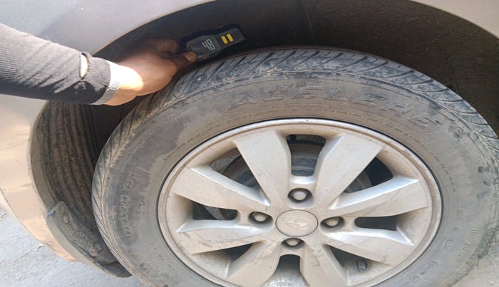 2013 Hyundai i20 SPORTZ 1.2, CNG, Manual, 63,296 km, tyre