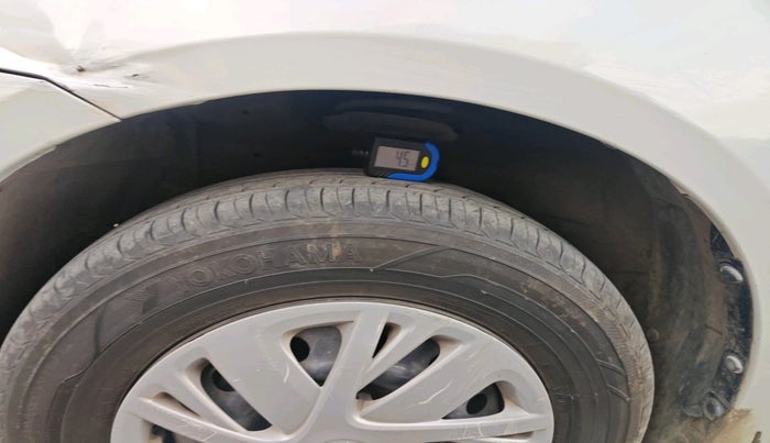 2015 Maruti Swift VXI, Petrol, Manual, 1,08,595 km, tyre