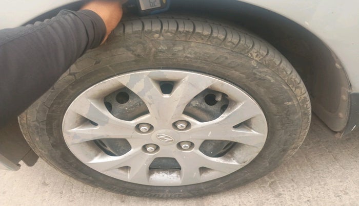 2016 Hyundai Grand i10 SPORTZ 1.2 KAPPA VTVT, Petrol, Manual, 53,192 km, tyre