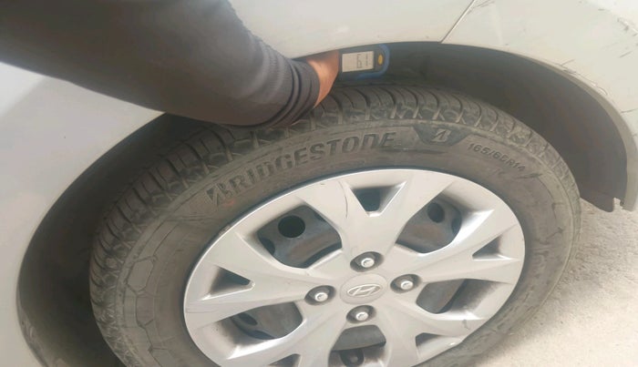 2016 Hyundai Grand i10 SPORTZ 1.2 KAPPA VTVT, Petrol, Manual, 53,192 km, tyre